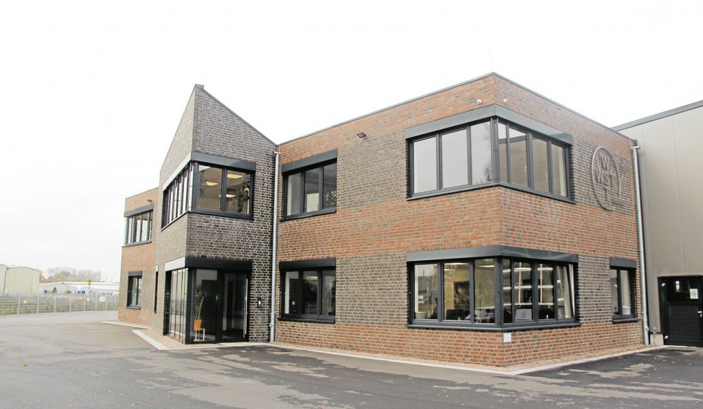 Das neue Firmengebäude der WST in der Kruppstraße im Gewerbegebiet Ahaus-Ammeln.